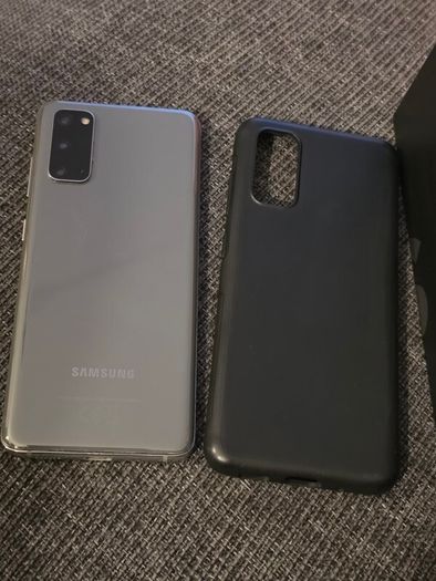 Samsung Galaxy S20 5G in excellent condition