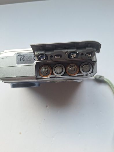 Nikon Coolpix 2000
