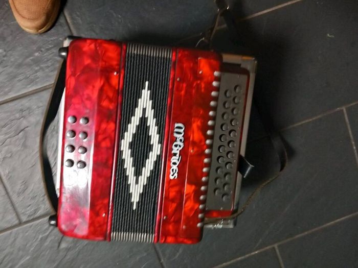 McBride button accordion