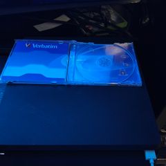 PS4 Slim 1TB Jailbroken