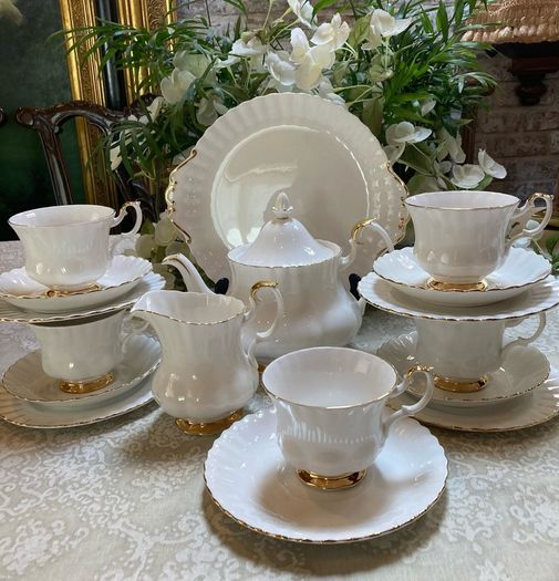 Royal Albert "Val D'or " tea set