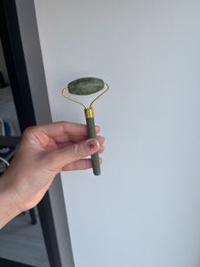 Face jade roller for skincare