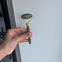 Face jade roller for skincare