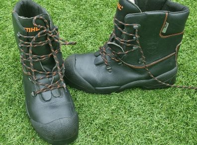 ELTEN Chainsaw Safety Boots -Size 44 (UK 10)