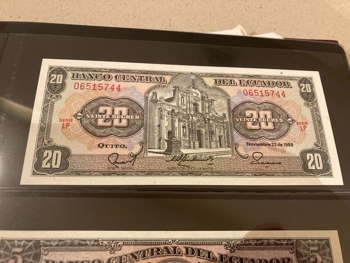 Ecuador Uncirculated Banknotes Lot