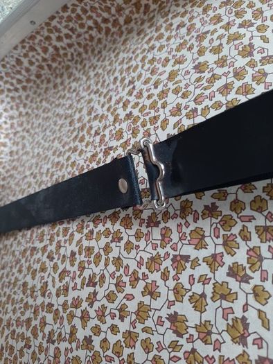 vintage hardbody suitcase with key