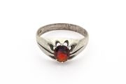 Vintage 925 Sterling Silver &amp; Garnet Ring, London 1976