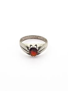 Vintage 925 Sterling Silver & Garnet Ring, London 1976