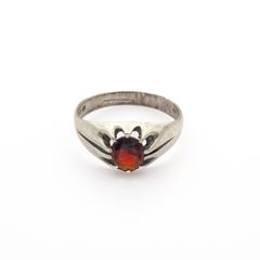 Vintage 925 Sterling Silver & Garnet Ring, London 1976