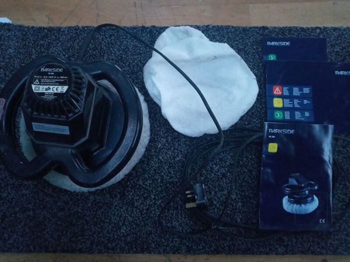 Electric car polisher