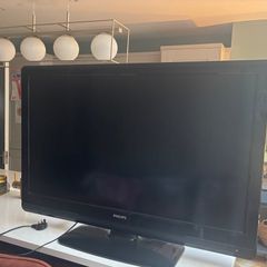 Philips Flatscreen 42 inch  TV- x2 HDMI