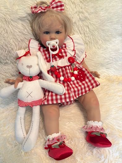 Reborns By Laura.  Stunning Baby Crystal.  Heavy, Weighted Reborn Doll.  Welcome to View