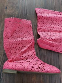 Pink crochet boots- uk7
