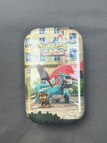 Pokemon Lumiose City mini tin