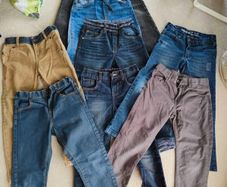 Big bundle of boys jeans 6-7 yrs