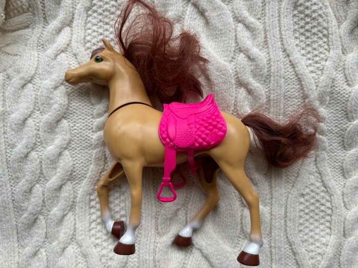 2018 Mattel Barbie Horse from Hugs N Horses Playset Pink Saddle Head Moves Used Please look at the pictures