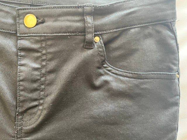 Faux Leather JET BLACK Ladies Slender Ankle Grazer Trousers.  H&M Size 12. Slight Stretch. Dressy With A Satin/sheen Finish. Immaculate Off The Rail Condition.