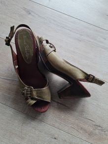 LEATHER Wooden Heeled Buckle Strap Sandals