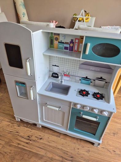 toy kitchen