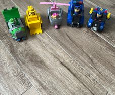 Paw patrol vehicles & characters
