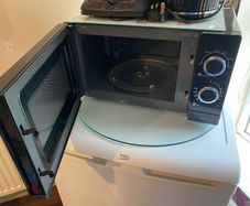Dimplex microwave