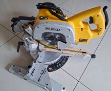 Dewalt DW707-LX 216mm Mitre Saw 110v