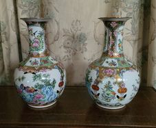 Vintage pair of handpainted chinese vases