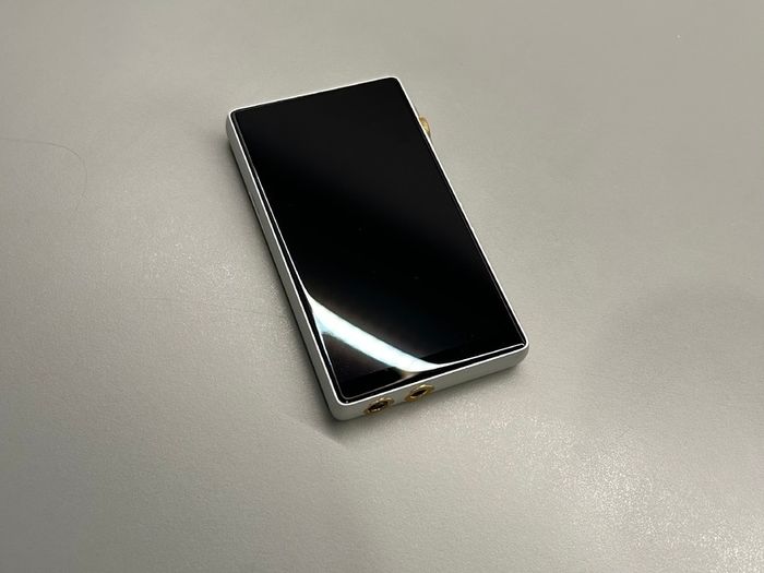 iBasso DX160 Digital Audio Player (Silver) - Mint Condition