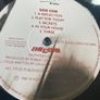 The Cure - Seventeen Seconds Image 4