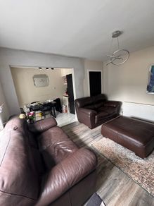 2 leather sofa and puff