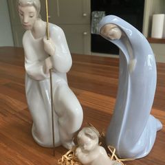 Iladro Nativity Set - Highly collectible