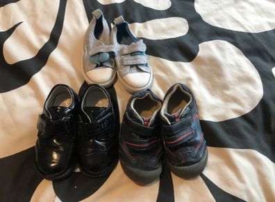 Boys shoes size 7