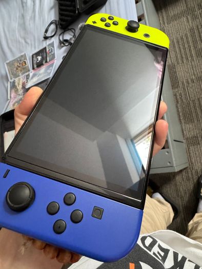 Nintendo Switch Oled + Osmo Mobile 8 Vlog Combo