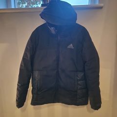 Adidas heavy puffer jacket