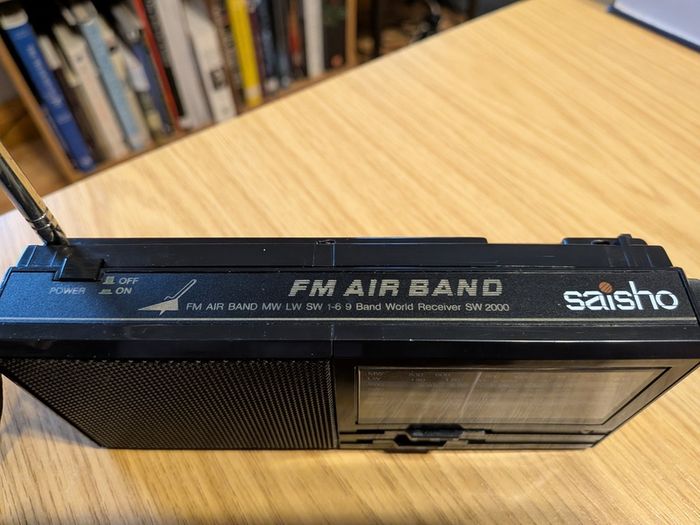 Vintage Multi-Band Pocket Radio