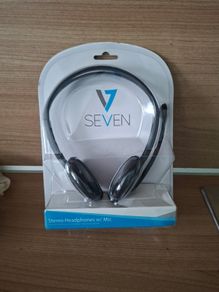 NWT V7 Seven Stereo Headphones w/Mic