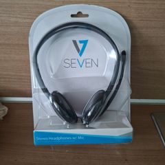 NWT V7 Seven Stereo Headphones w/Mic