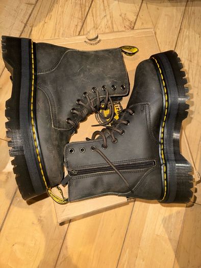 Jadon platform Dr Marten boots