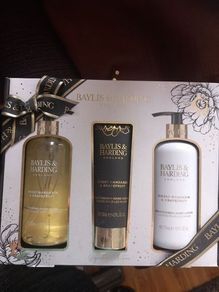 Set Baylis & Harding BNWT