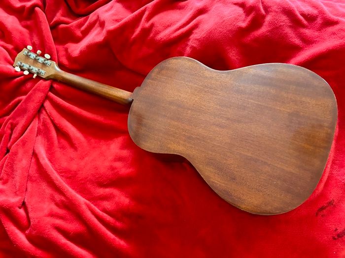 Vintage 1968 Gibson LG0