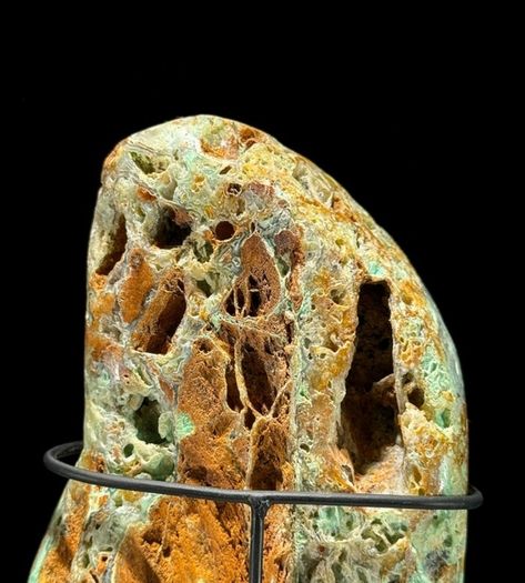 Mineral Form - Green Smithsonite
