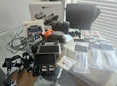 DJI Air3S Fly more combo + Accessories