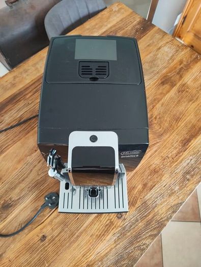 DeLonghi Dinamica coffee machine