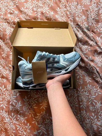 Asics Kayano 14
