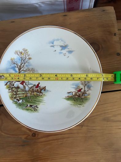 Arklow Pottery Tally Ho pattern plates /bowls