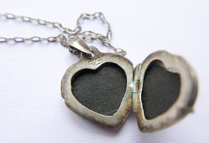 Vintage Solid 925 Sterling Silver Dual Photo Heart Locket Necklace length 20" - 3,4g