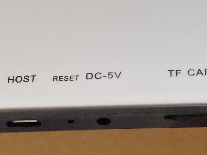 2 x 10.1 inch Gotabs, not powering on, in excellent cosmetic condition