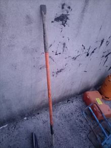 Bulldog insulated crowbar