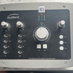 Audient id22