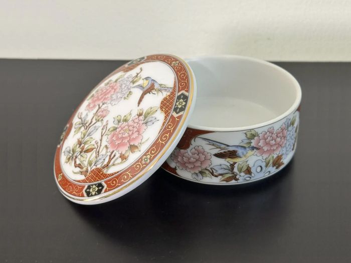 Vintage Japanese Porcelain Trinket Box